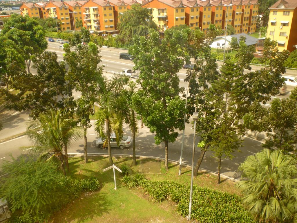 Hotel Sri Sutra - Bandar Sunway 3 Petaling Jaya Exterior photo