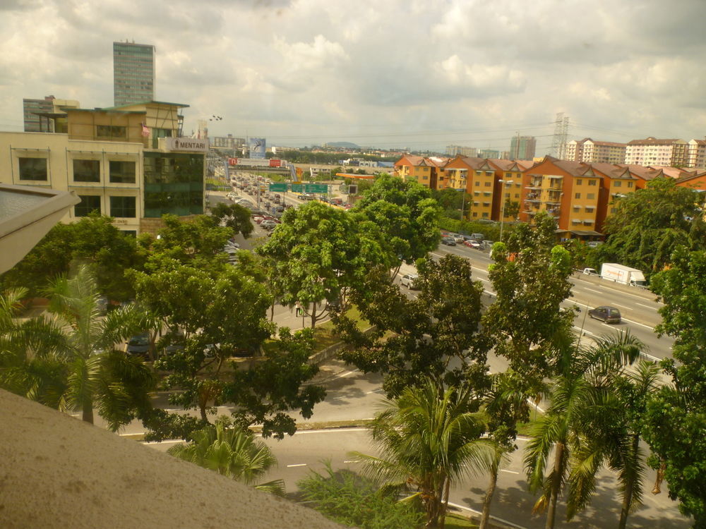 Hotel Sri Sutra - Bandar Sunway 3 Petaling Jaya Exterior photo
